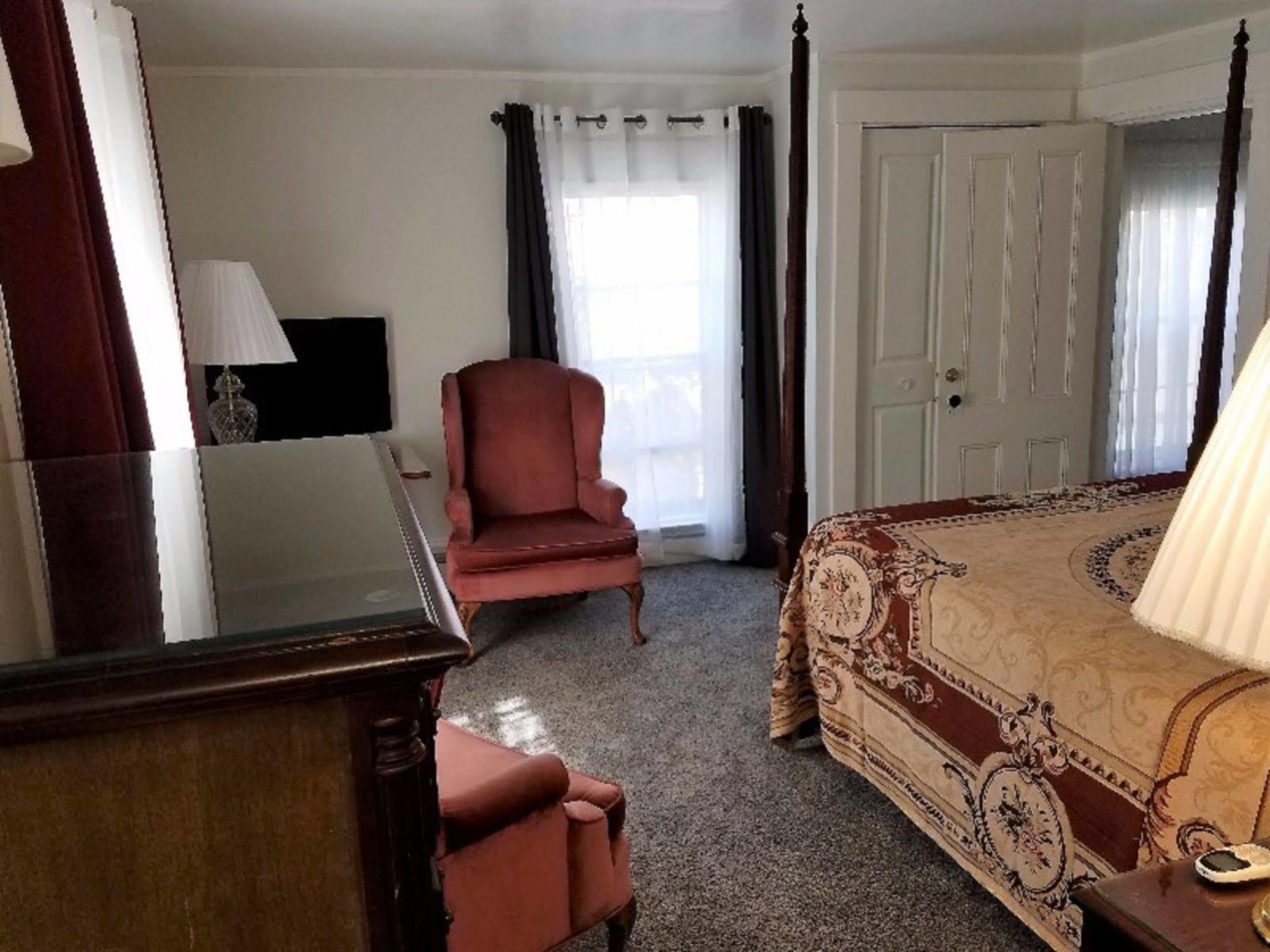 Chetwynd House Inn เคนเนบังค์พอร์ต ภายนอก รูปภาพ